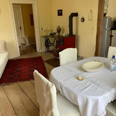 Gutshaus Schwarzenhof Appartement *