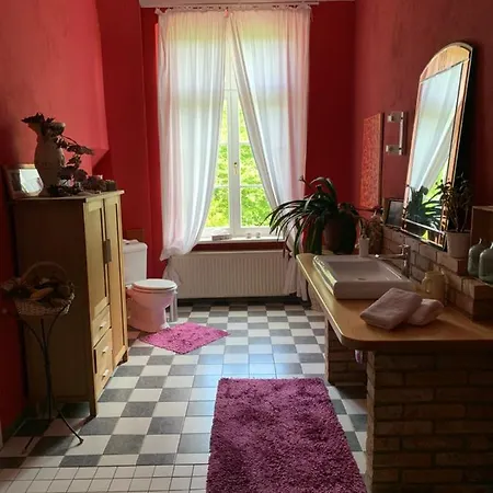 Gutshaus Schwarzenhof * Dargun