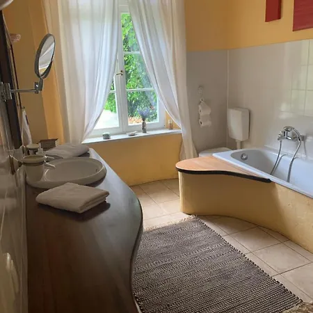 Gutshaus Schwarzenhof *