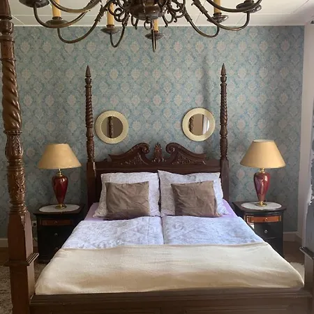 Gutshaus Schwarzenhof *