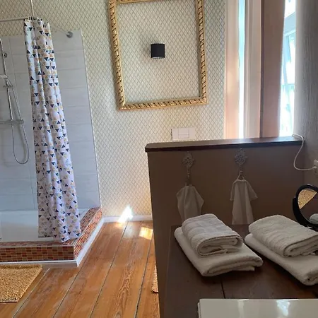 Gutshaus Schwarzenhof * Dargun