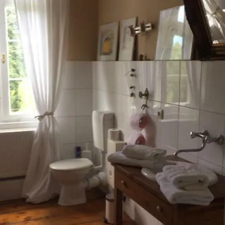 Gutshaus Schwarzenhof * Dargun