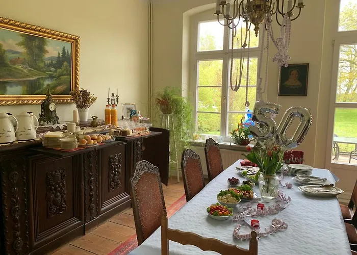 Gutshaus Schwarzenhof * 다르군