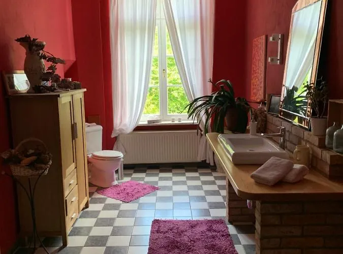 Gutshaus Schwarzenhof * 다르군