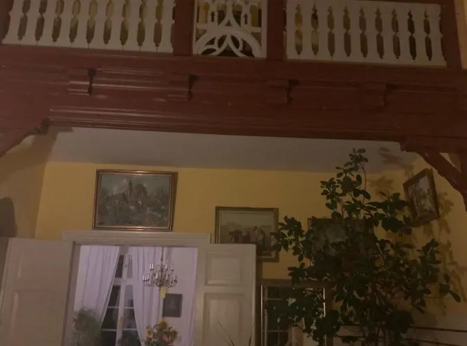 Gutshaus Schwarzenhof 아파트 *