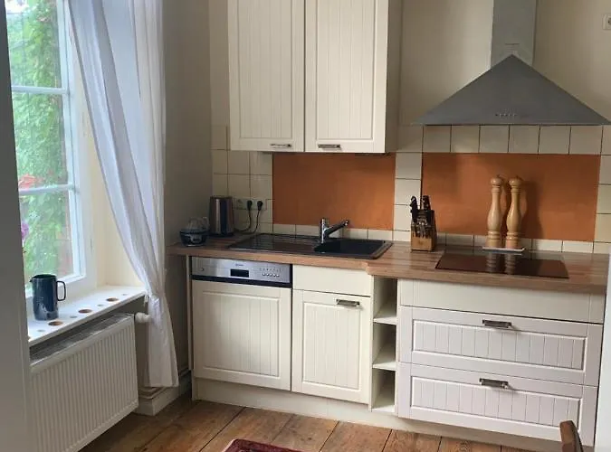 Gutshaus Schwarzenhof * Dargun