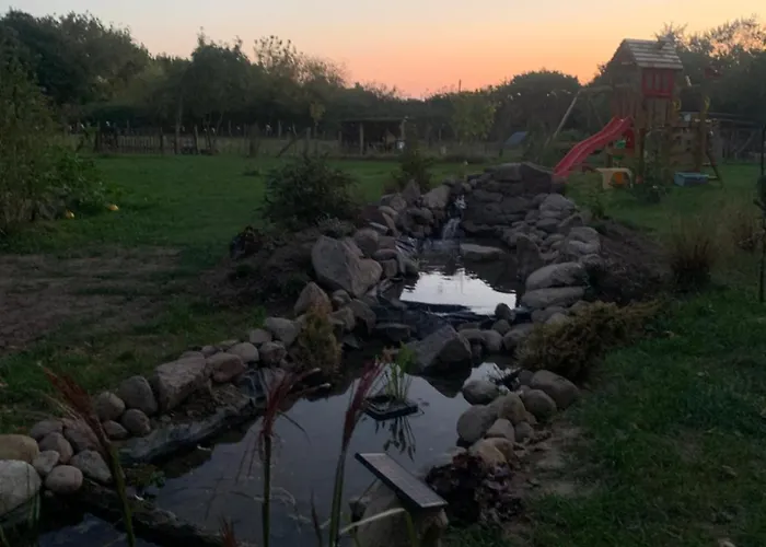 Gutshaus Schwarzenhof 아파트 다르군