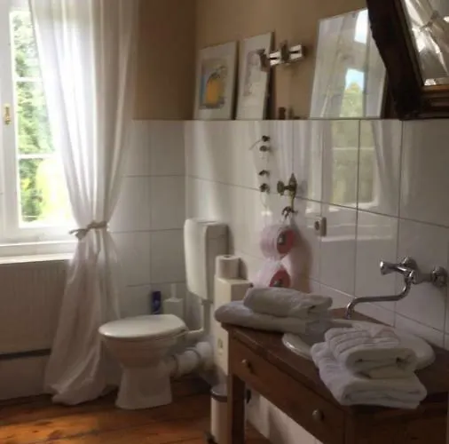 Gutshaus Schwarzenhof * Dargun