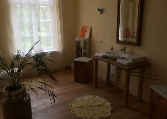 Gutshaus Schwarzenhof 아파트 *